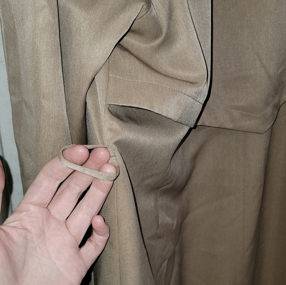 Bernardo size 8 tan trench coat button up polyester long coat - Picture 3 of 11